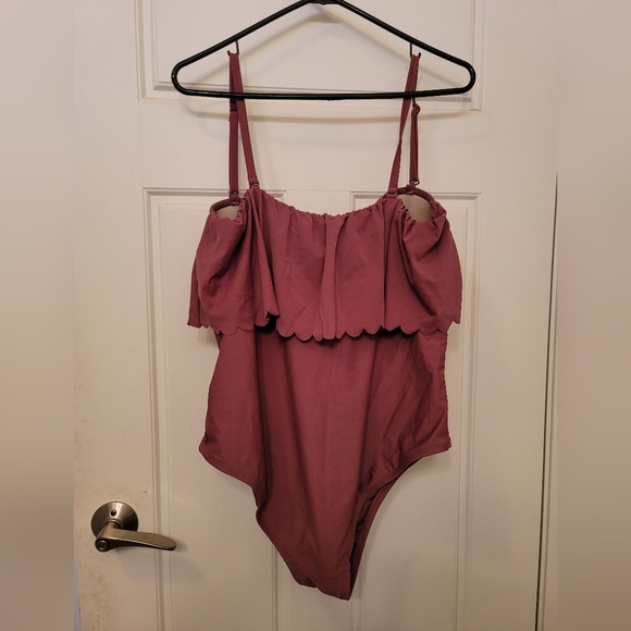 Kona Sol Swimsuit - Picture 3 of 4